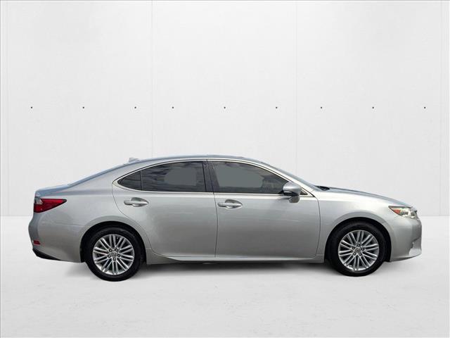 2015 Lexus ES 350 photo 4