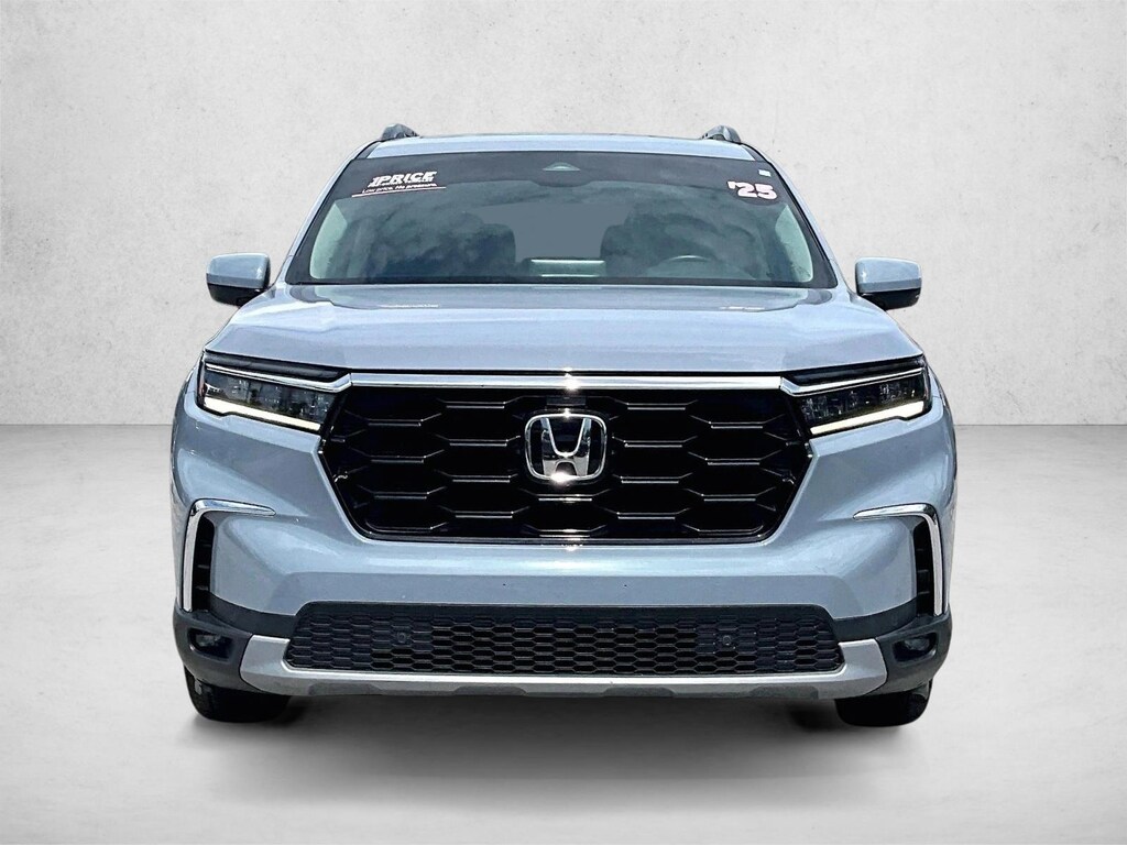 Used 2025 Honda Pilot Touring SUV