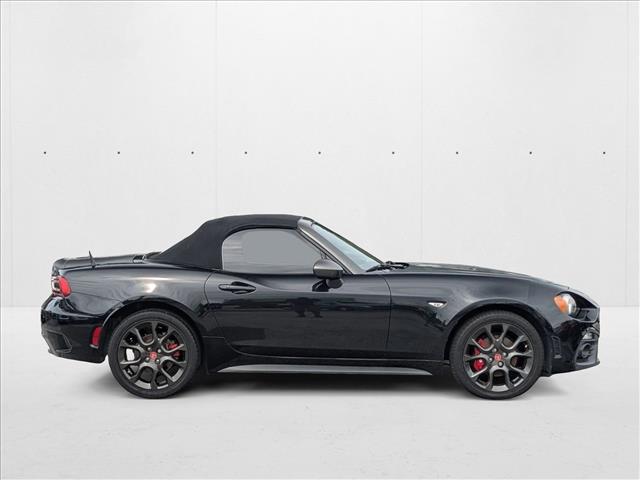2017 Fiat 124 Spider Abarth photo 4