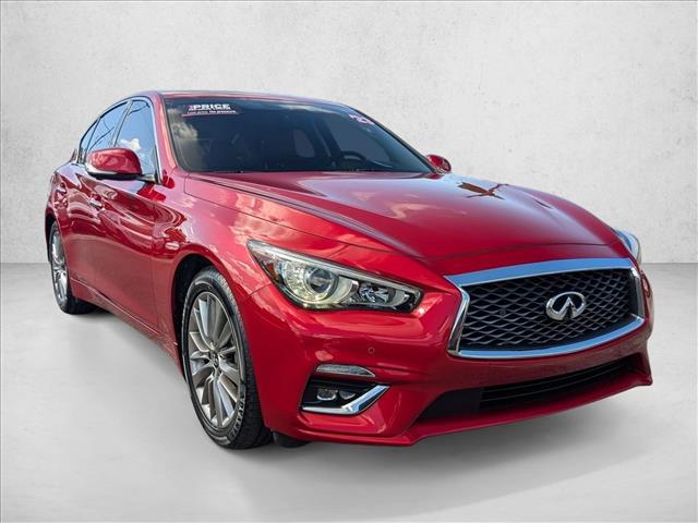 2023 Infiniti Q50 LUXE photo 3