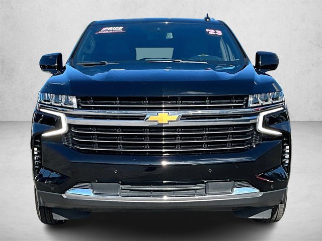 2023 Chevrolet Suburban LT photo 3