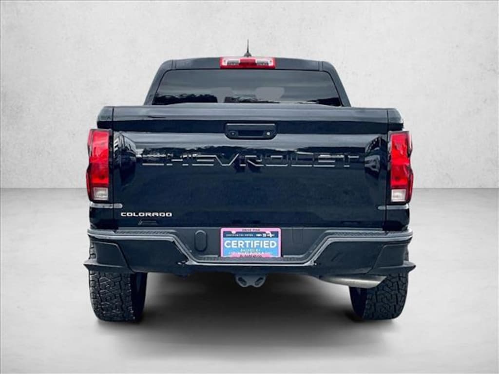 Used 2024 Chevrolet Colorado 2WD Work Truck Truck Crew Cab