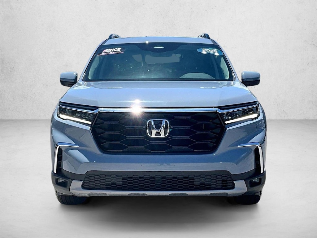 Used 2025 Honda Pilot Touring SUV