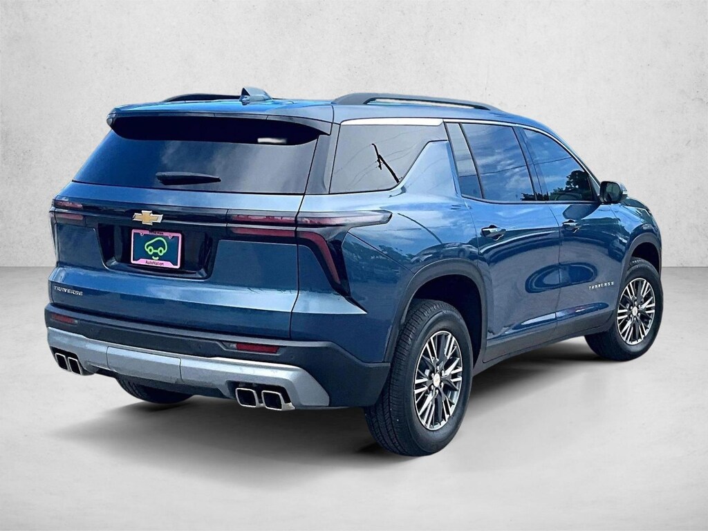 Used 2026 Chevrolet Traverse FWD LT SUV