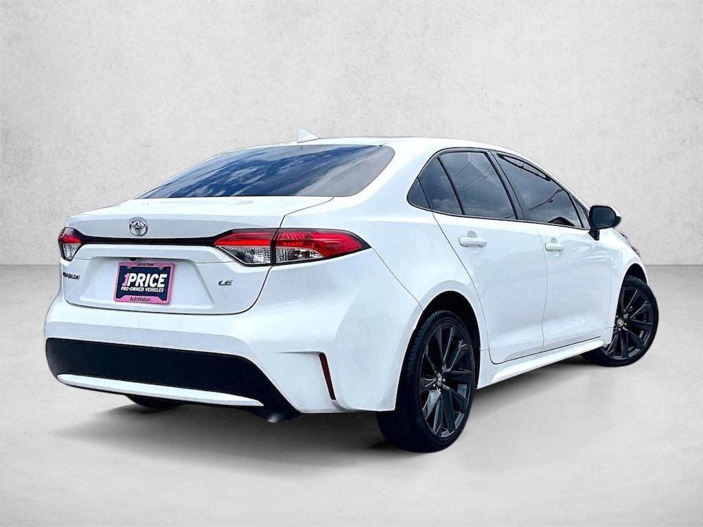 Used 2022 Toyota Corolla LE Sedan