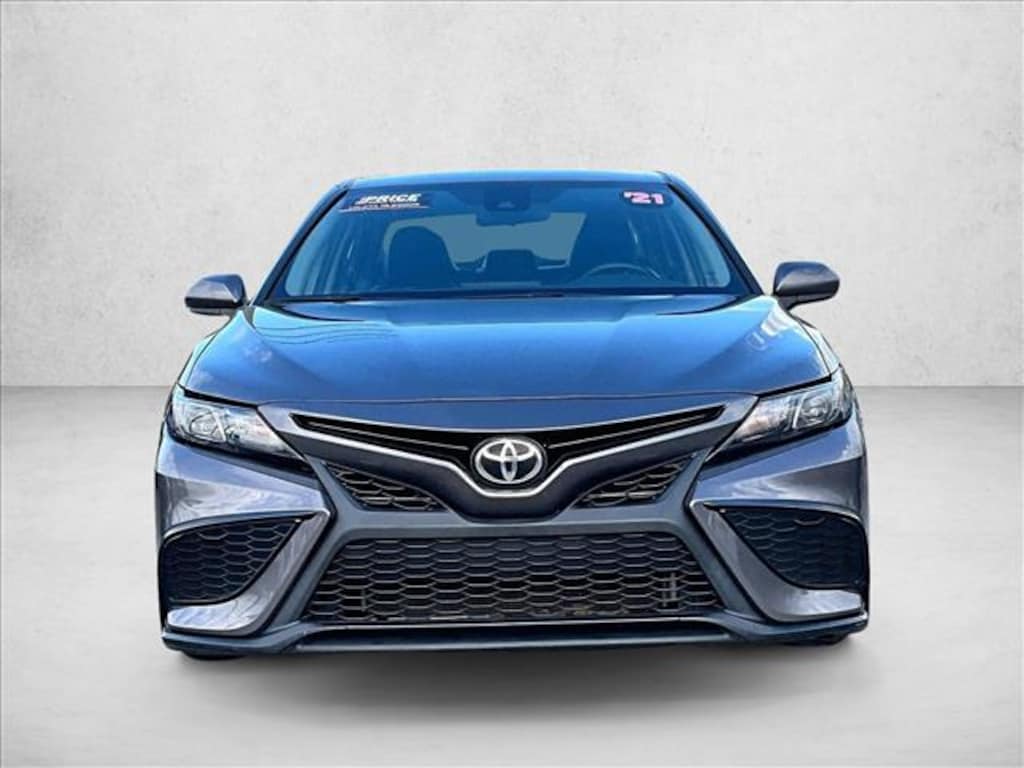 Used 2021 Toyota Camry SE Sedan