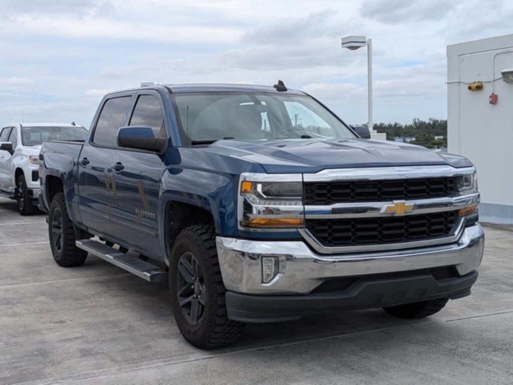 Used 2018 Chevrolet Silverado 1500 LT Truck Crew Cab