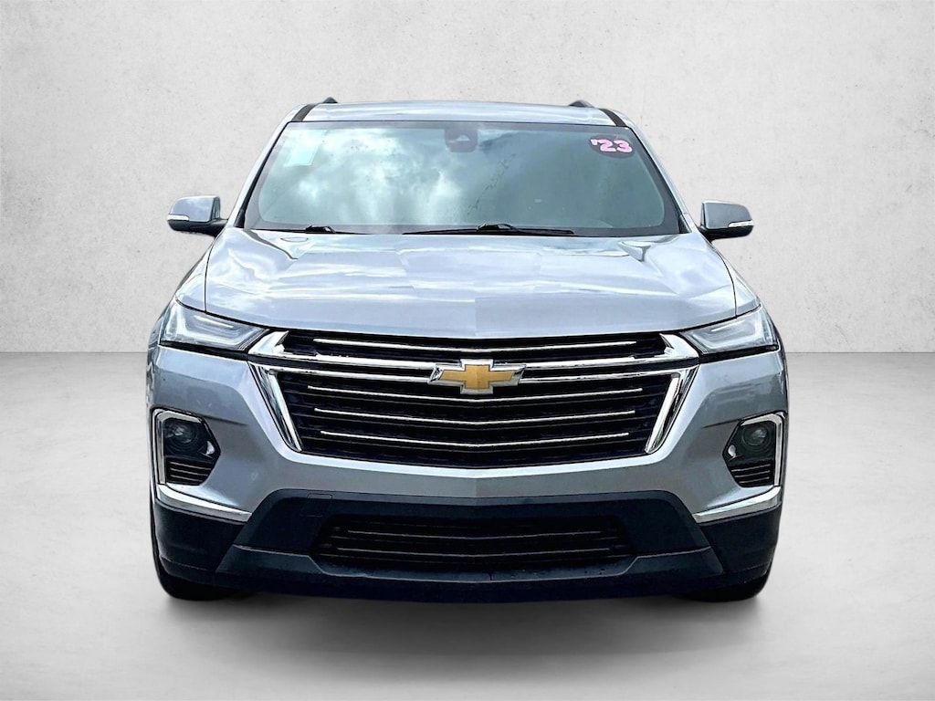 Used 2023 Chevrolet Traverse LT Cloth SUV