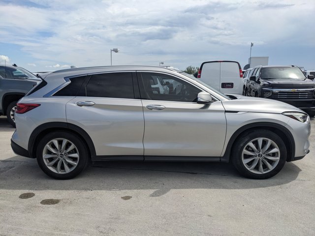 2019 Infiniti QX50 Luxe photo 4