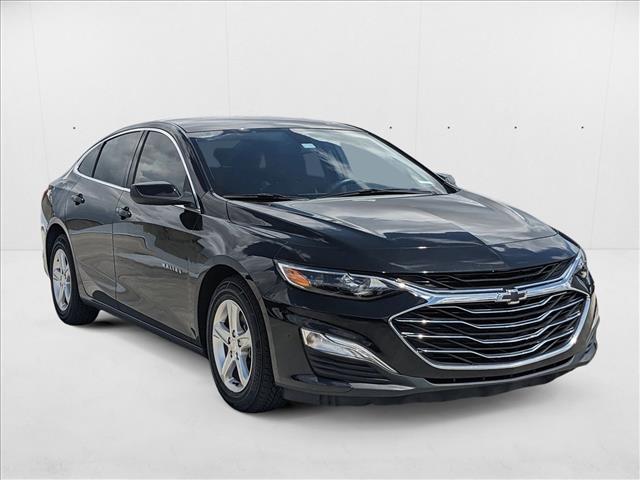 2021 Chevrolet Malibu LS photo 3