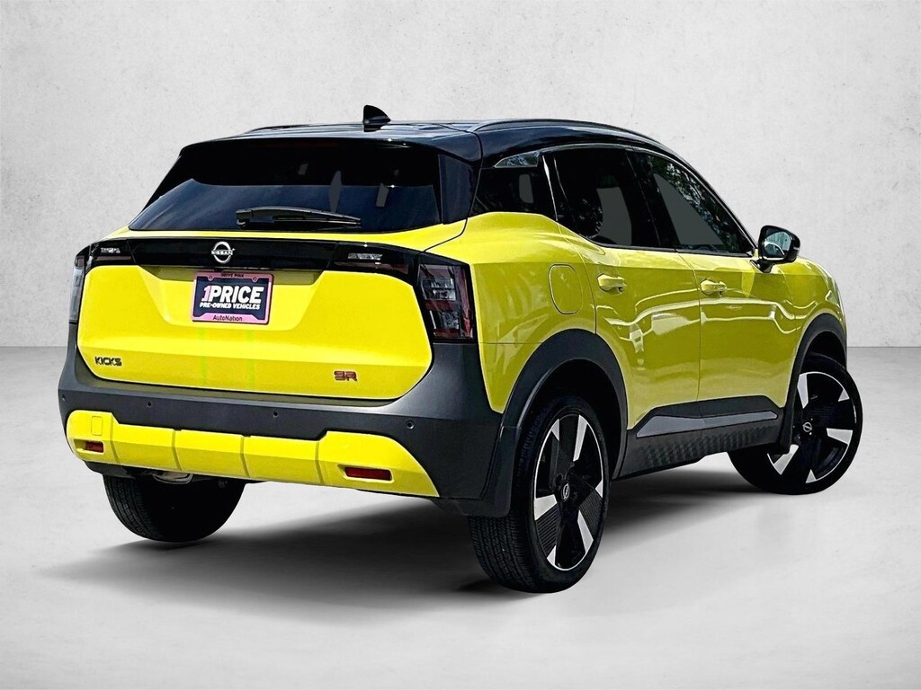 Used 2025 Nissan Kicks SR SUV