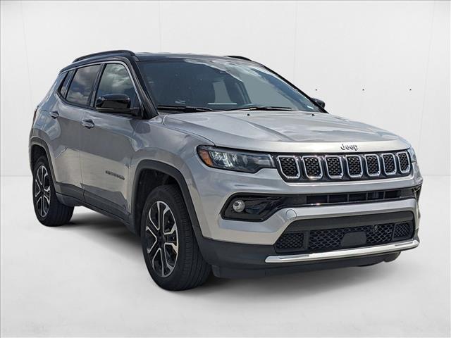 2023 Jeep Compass Limited photo 3