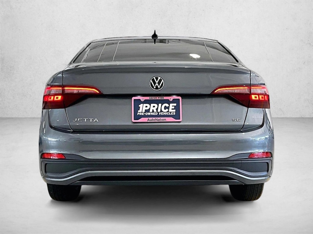 Used 2024 Volkswagen Jetta SE Sedan