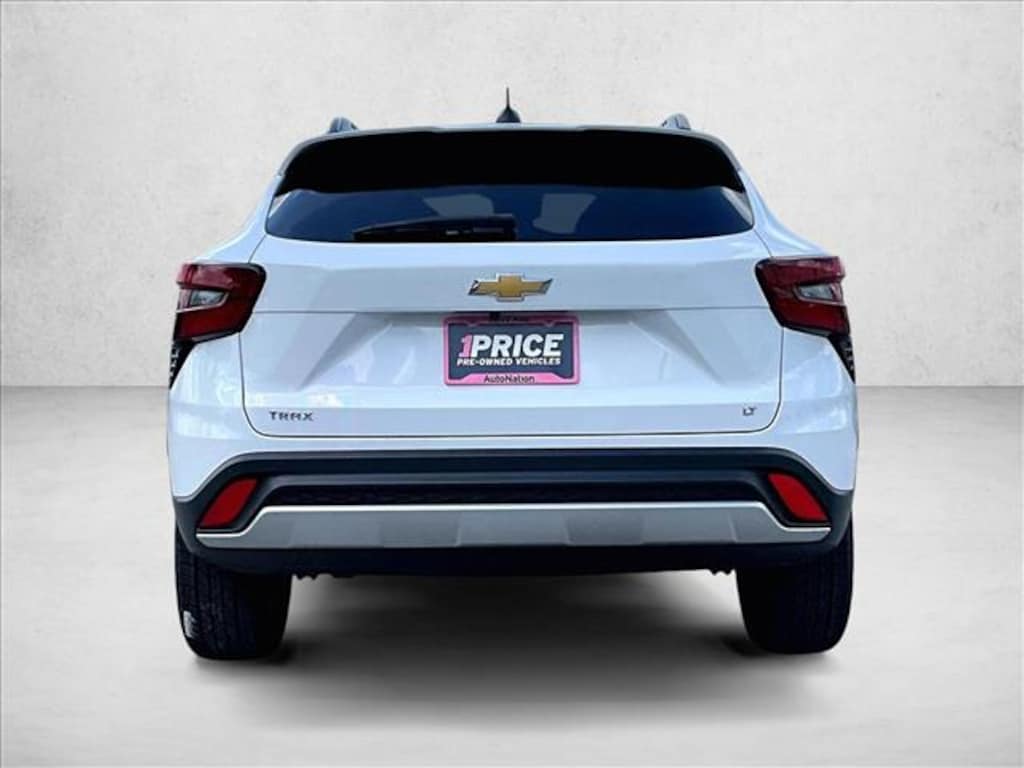Used 2025 Chevrolet Trax LT SUV