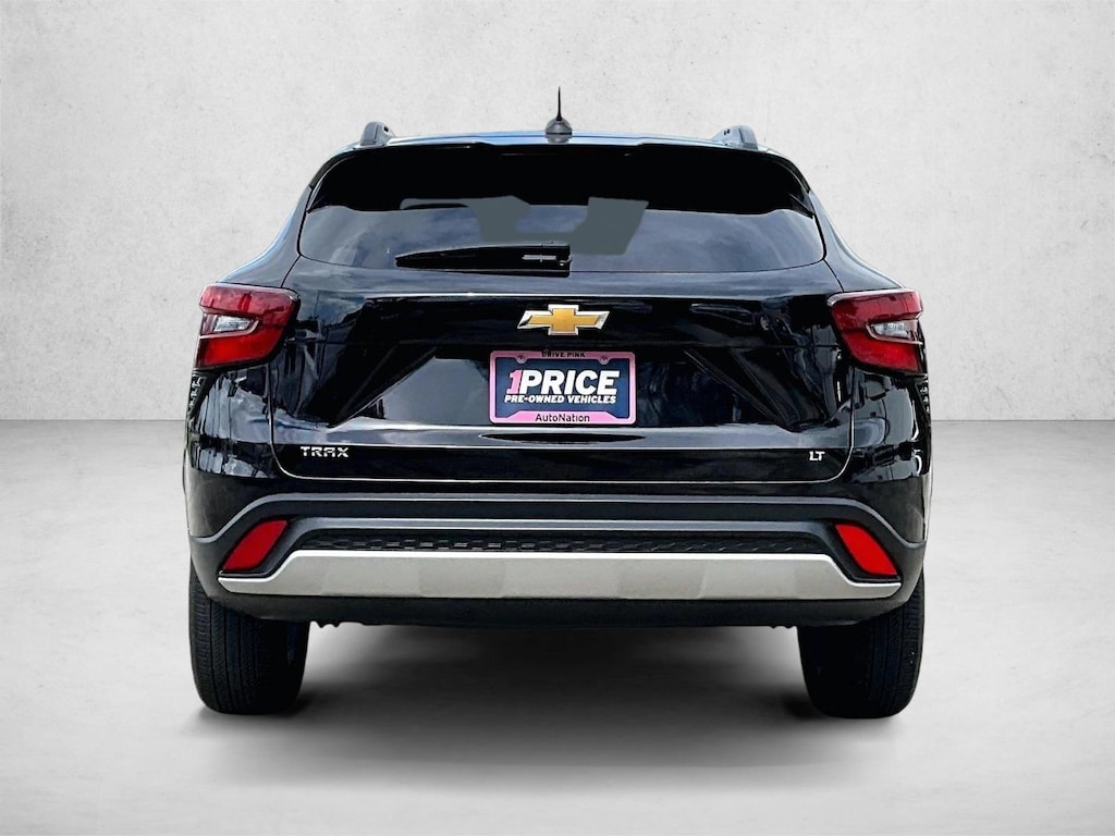 Used 2025 Chevrolet Trax LT SUV