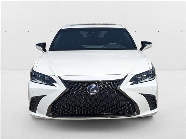 2022 Lexus ES 300h F SPORT photo 2
