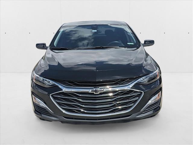2021 Chevrolet Malibu LS photo 2