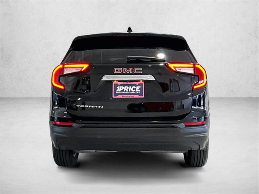 Used 2023 GMC Terrain SLE SUV