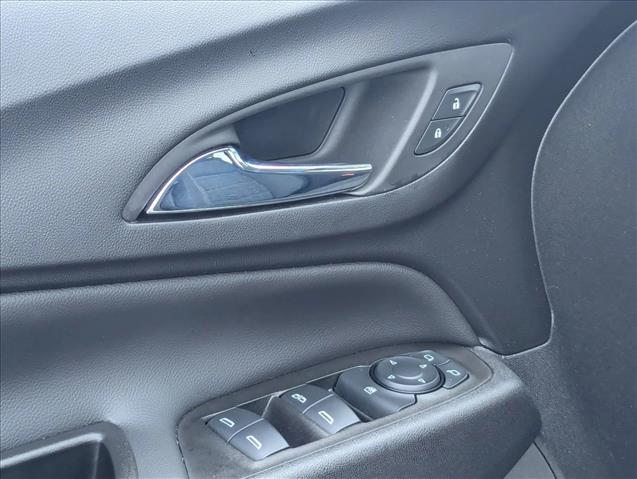 2024 Chevrolet Equinox LT photo 2