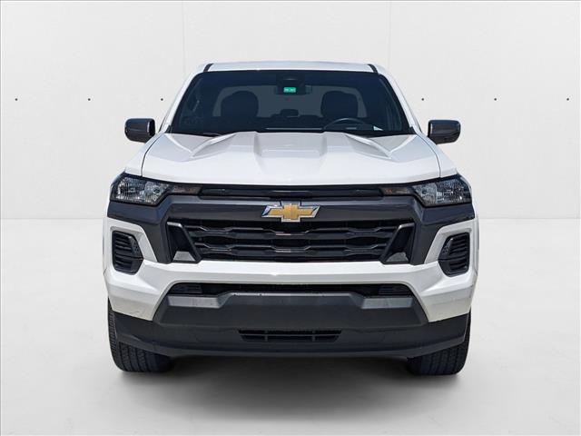 2023 Chevrolet Colorado LT photo 2