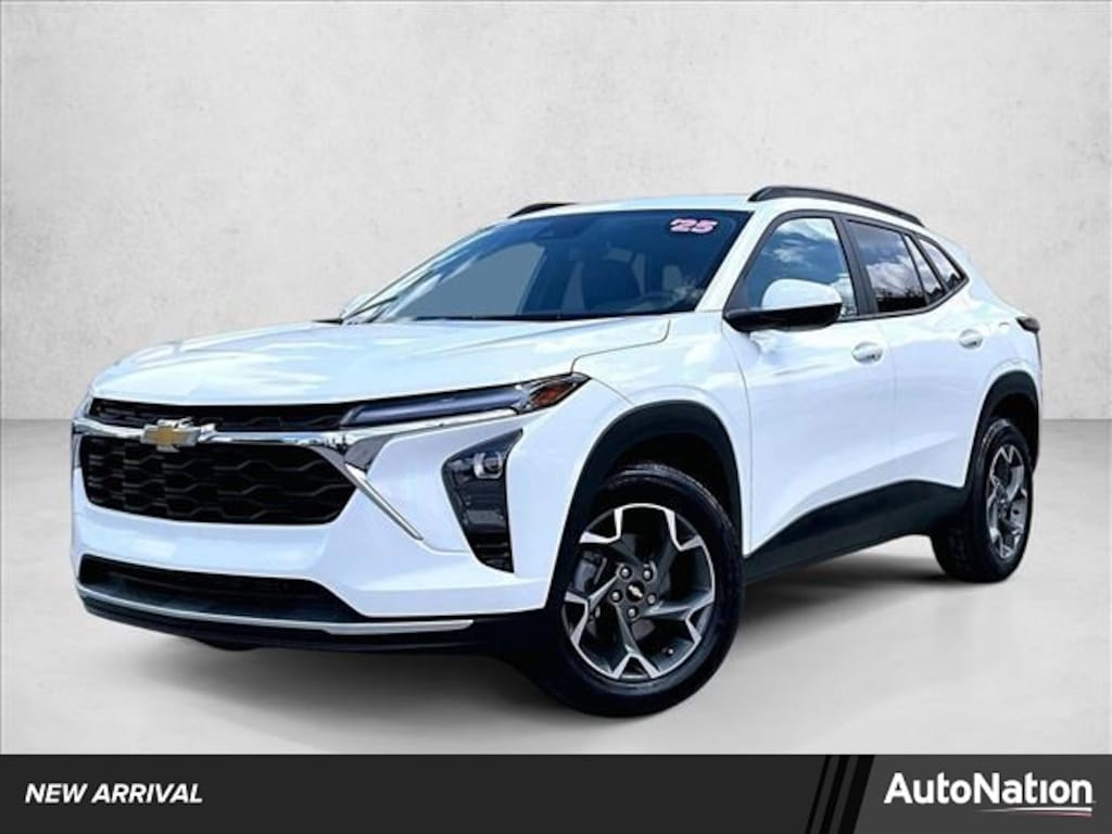 Used 2025 Chevrolet Trax LT SUV