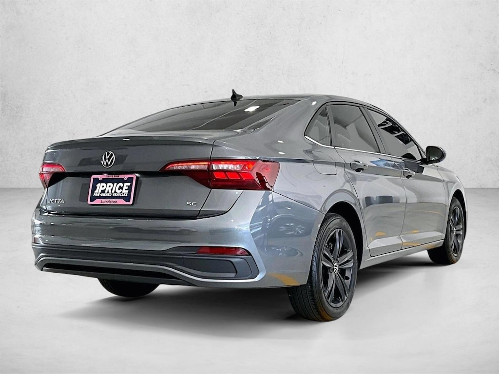 Used 2024 Volkswagen Jetta SE Sedan