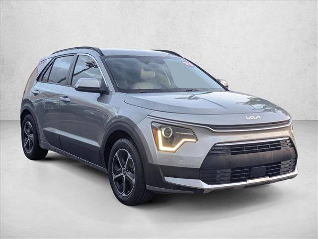 2023 Kia Niro EX photo 2