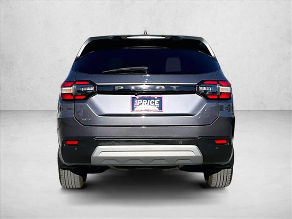 Used 2024 Honda Pilot EX-L 8 Passenger SUV