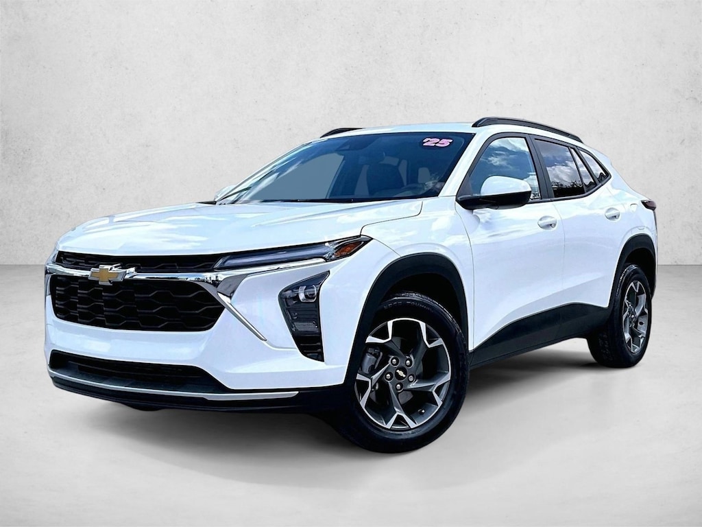 Used 2025 Chevrolet Trax LT SUV