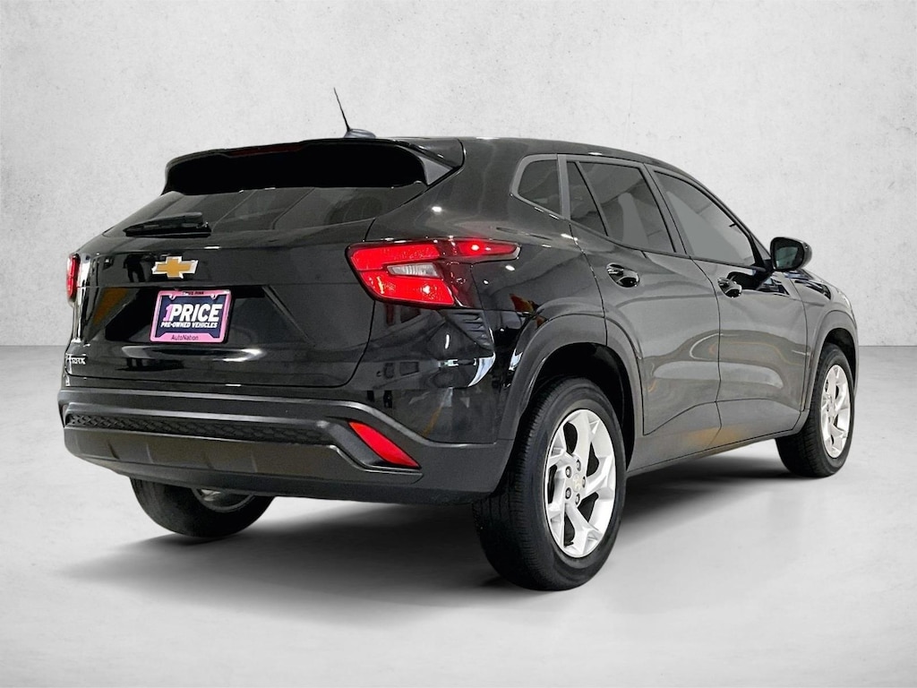 Used 2024 Chevrolet Trax LS SUV