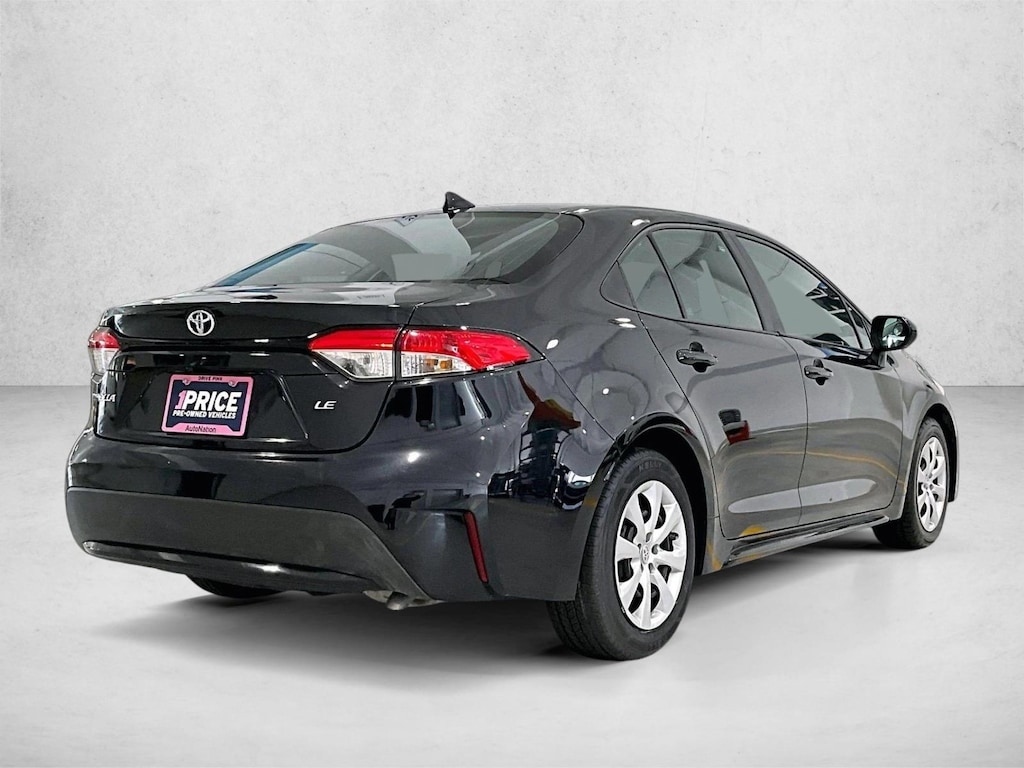 Used 2022 Toyota Corolla LE Sedan