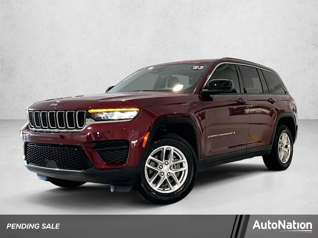 Used 2023 Jeep Grand Cherokee Laredo SUV