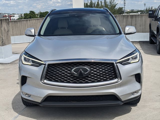 2019 Infiniti QX50 Luxe photo 2