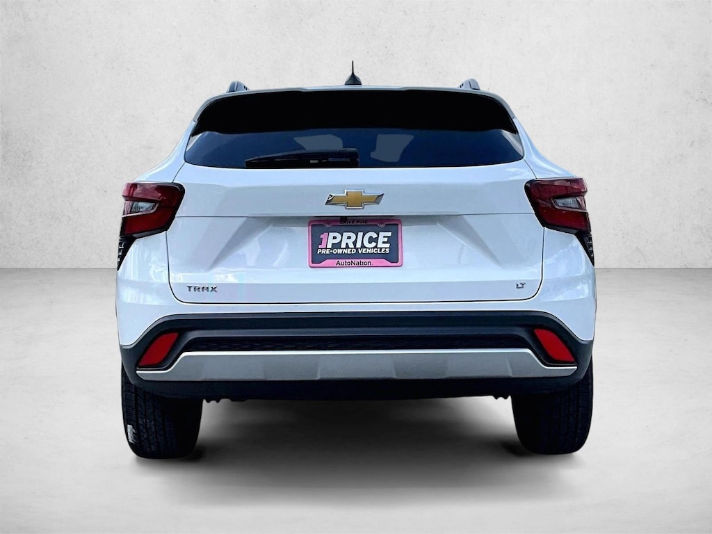 Used 2025 Chevrolet Trax LT SUV