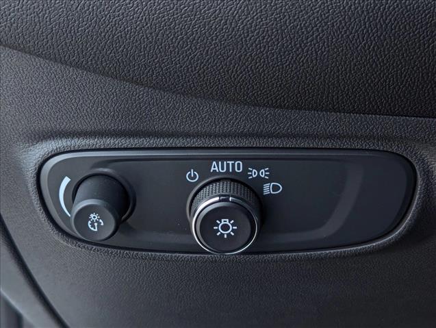 2024 Chevrolet Equinox LT photo 3