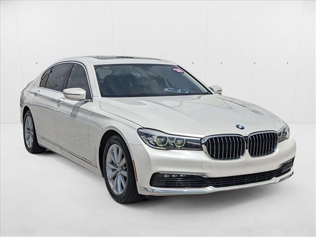 2018 Bmw 740i Sedan photo 3