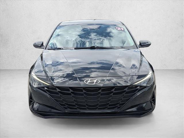 2021 Hyundai Elantra SEL photo 2