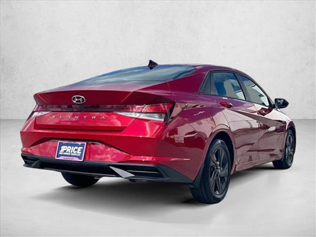 Used 2022 Hyundai Elantra SEL Sedan