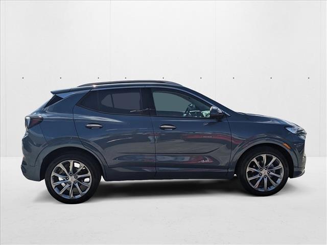 2025 Buick Encore GX Avenir photo 4