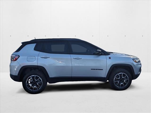 2024 Jeep Compass Trailhawk photo 4