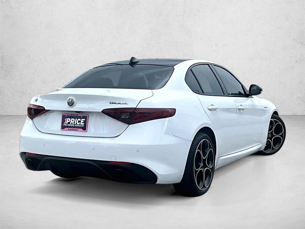 Used 2023 Alfa Romeo Giulia Veloce Sedan