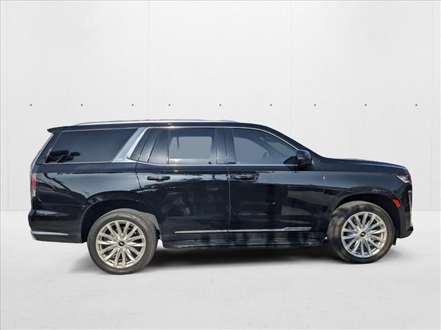2024 Cadillac Escalade Luxury photo 2