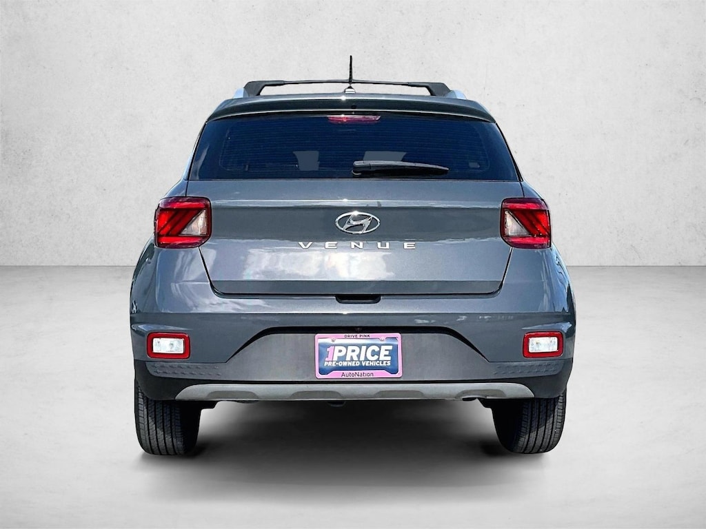Used 2024 Hyundai Venue SEL SUV