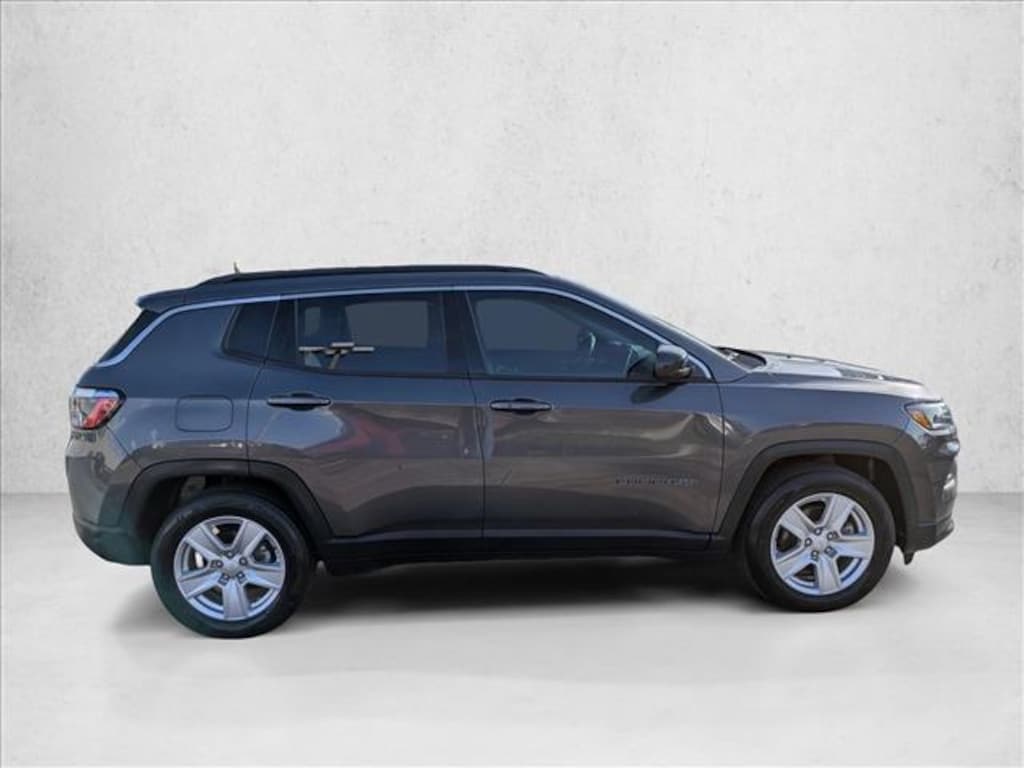 Used 2022 Jeep Compass Latitude SUV