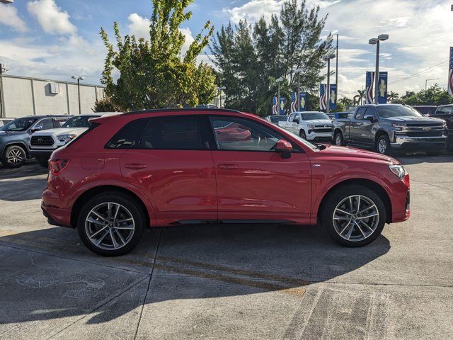 2023 Audi Q3 S line Premium photo 4