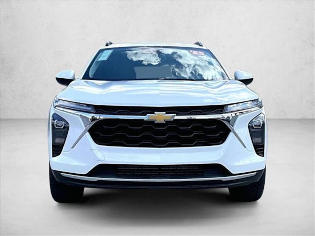 Used 2025 Chevrolet Trax LT SUV