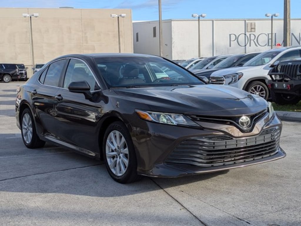 Used 2018 Toyota Camry LE Sedan
