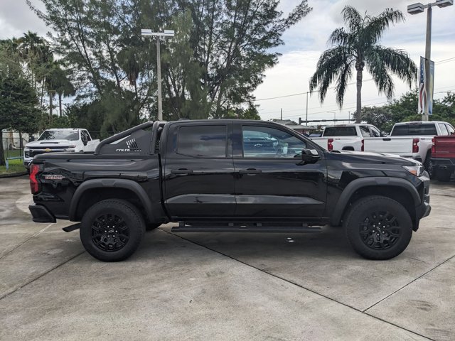 2023 Chevrolet Colorado Trail Boss photo 2