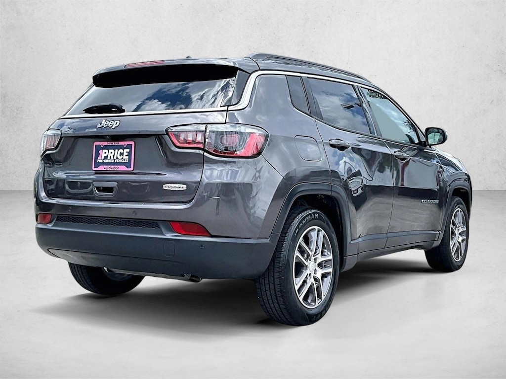 Used 2020 Jeep Compass Latitude w/Sun/Safety Pkg SUV