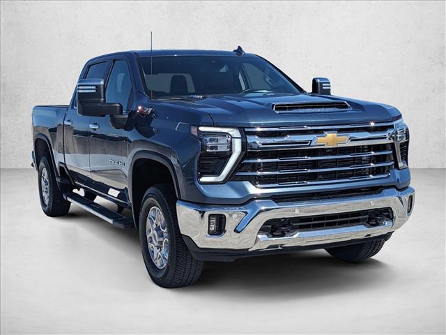 2025 Chevrolet Silverado 2500HD LTZ photo 3